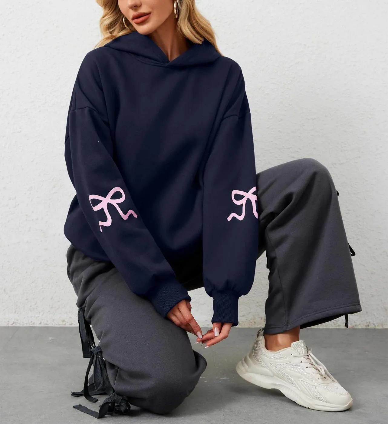 Women Oversized Bow Hoodies Long Sleeve Cute Graphic Hooded Sweatshirts Preppy Aesthetic Pullover Top